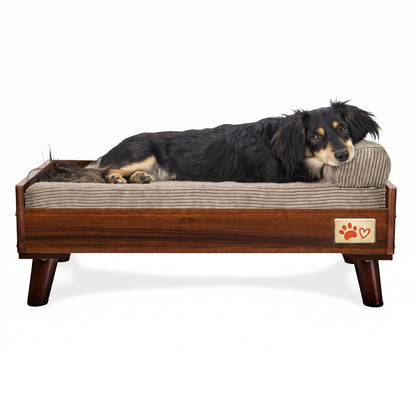 Hundebett aus Holz im Mid-Century-Stil